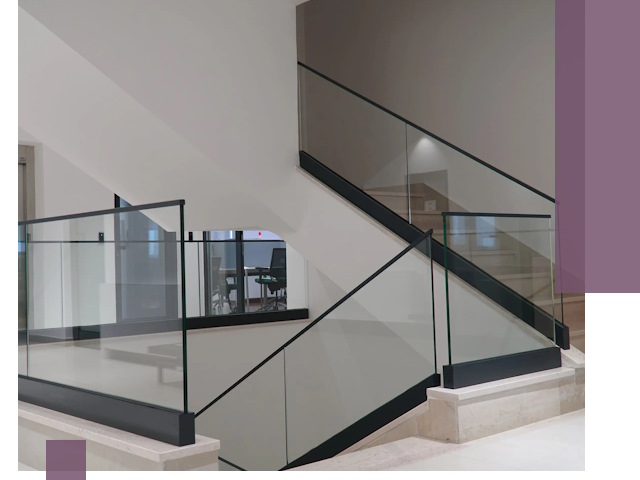 Стеклянные перила премиум-класса с установкой в Моршанске