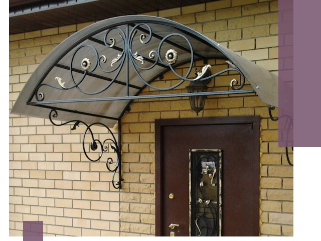 Изготовление козырьков из металла под ключ в Моршанске