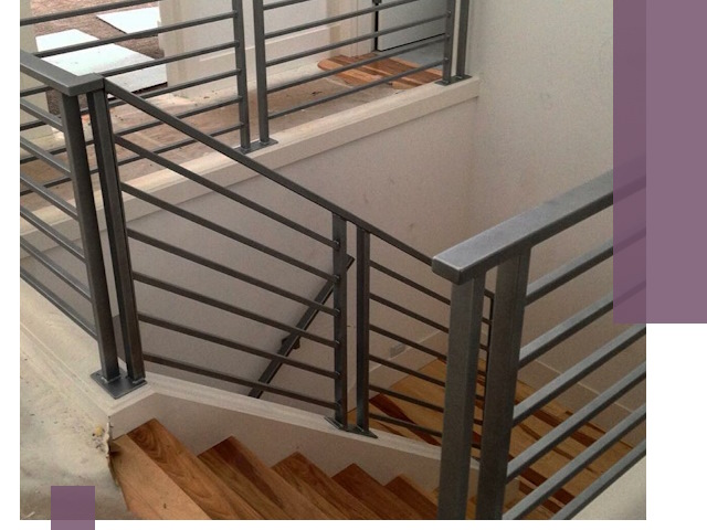 Изготовление поручней из металла и дерева в Моршанске